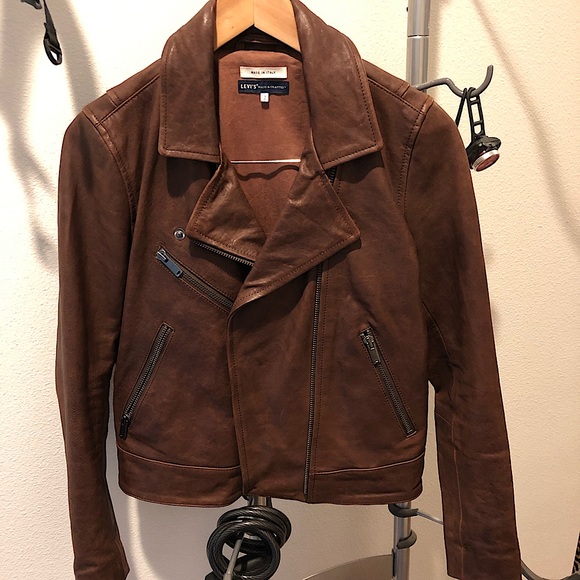 Levi’s brown leather motorcycle jacket sz S